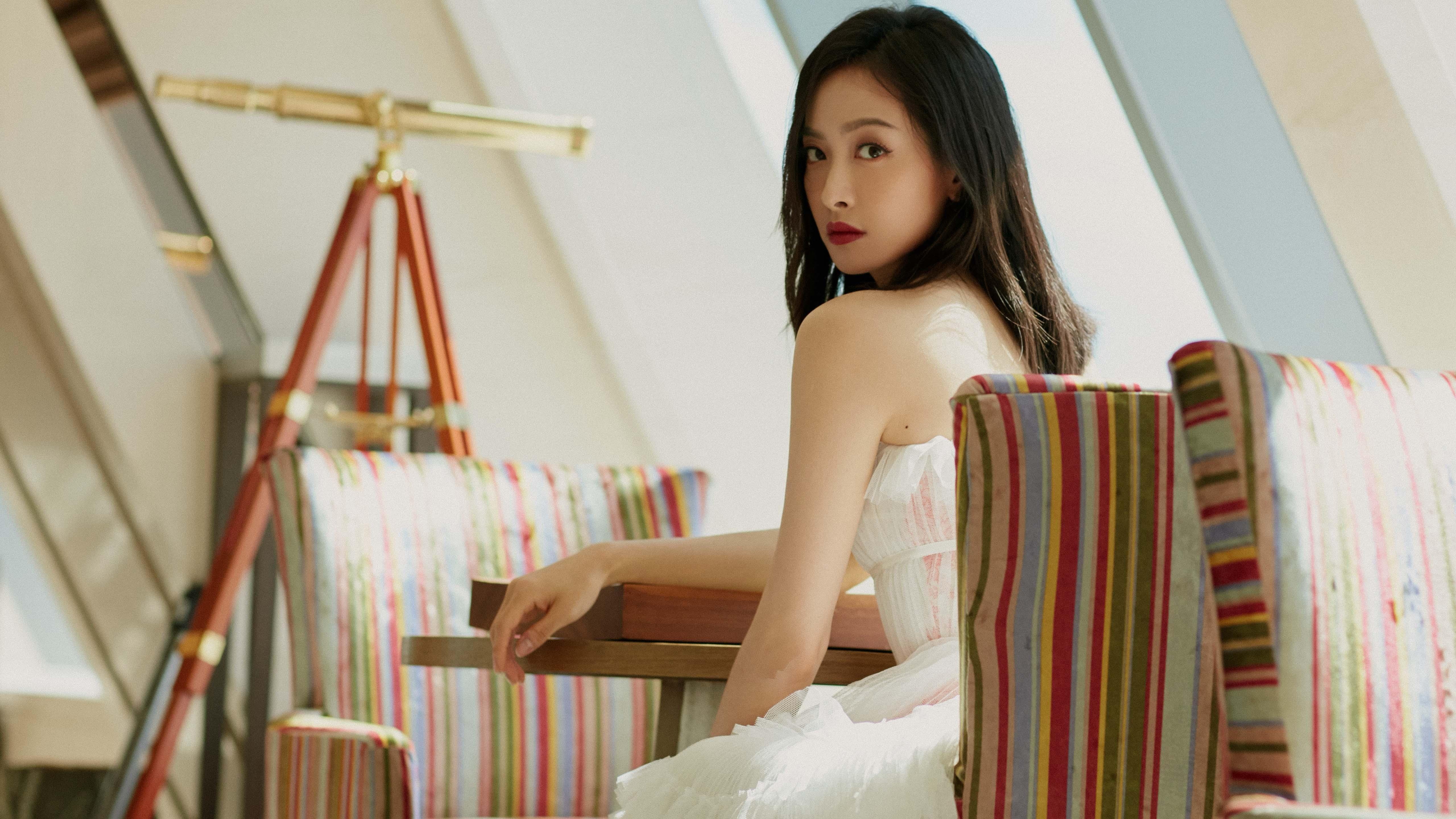 爱游戏APP-中国男篮提升进攻多样性，中国男篮表现